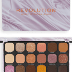 Paleta de farduri  Revolution Forever Flawless
